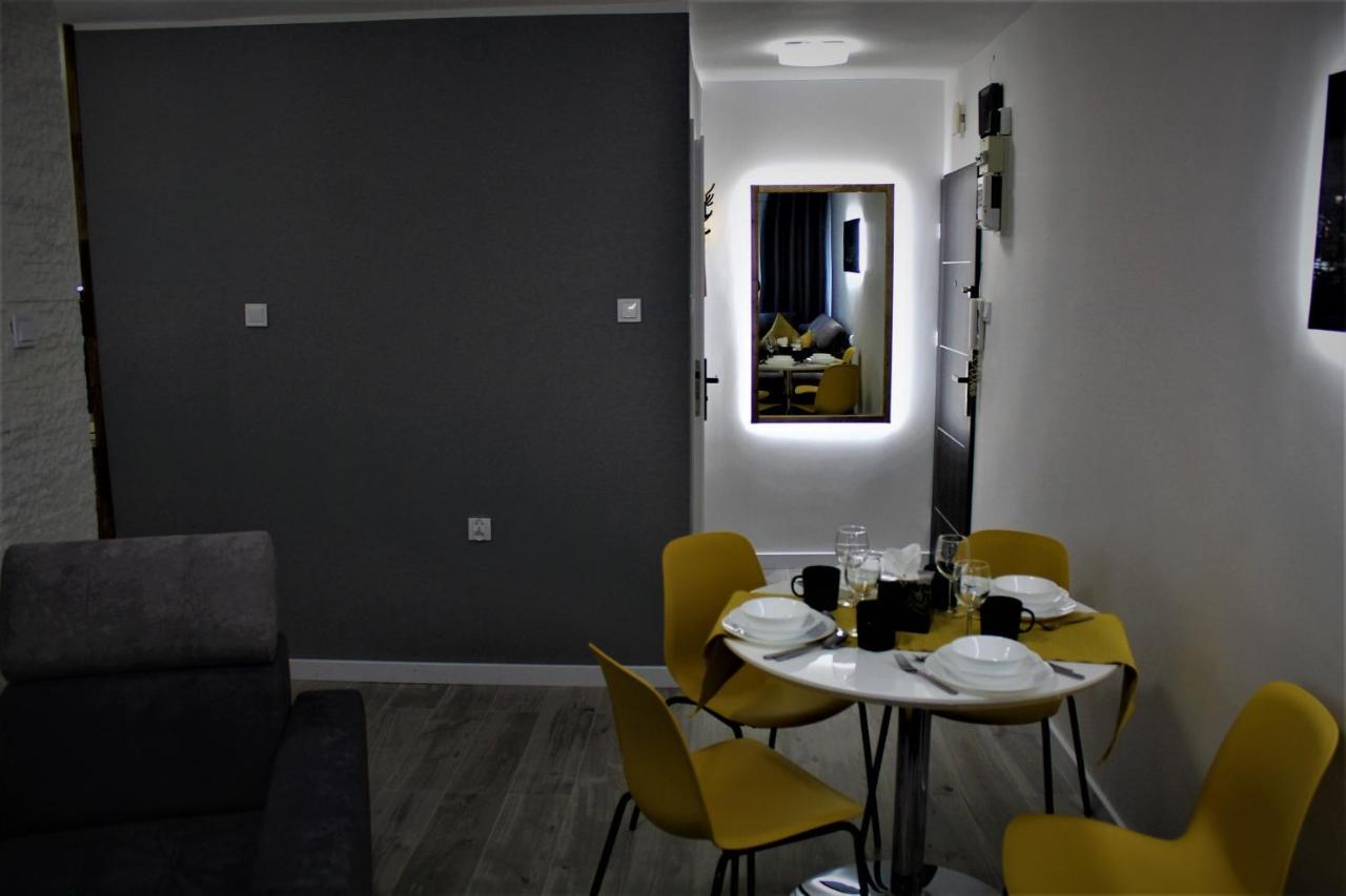 Apartament Przy Arsenale วรอตซวาฟ ภายนอก รูปภาพ
